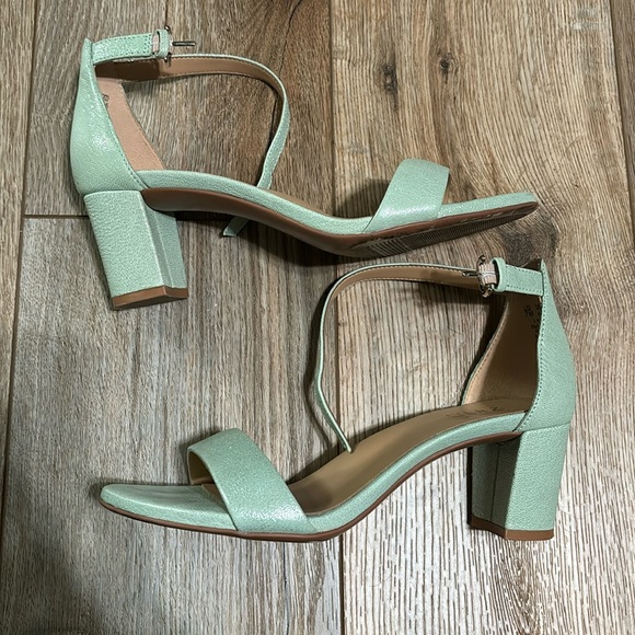 Naturalizer Vera dress sandal heel - spring mint leather size 7 wide - Picture 10 of 12